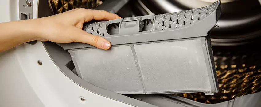 Signs Of A Clogged Dryer Lint Trap in Hollins, Virginia